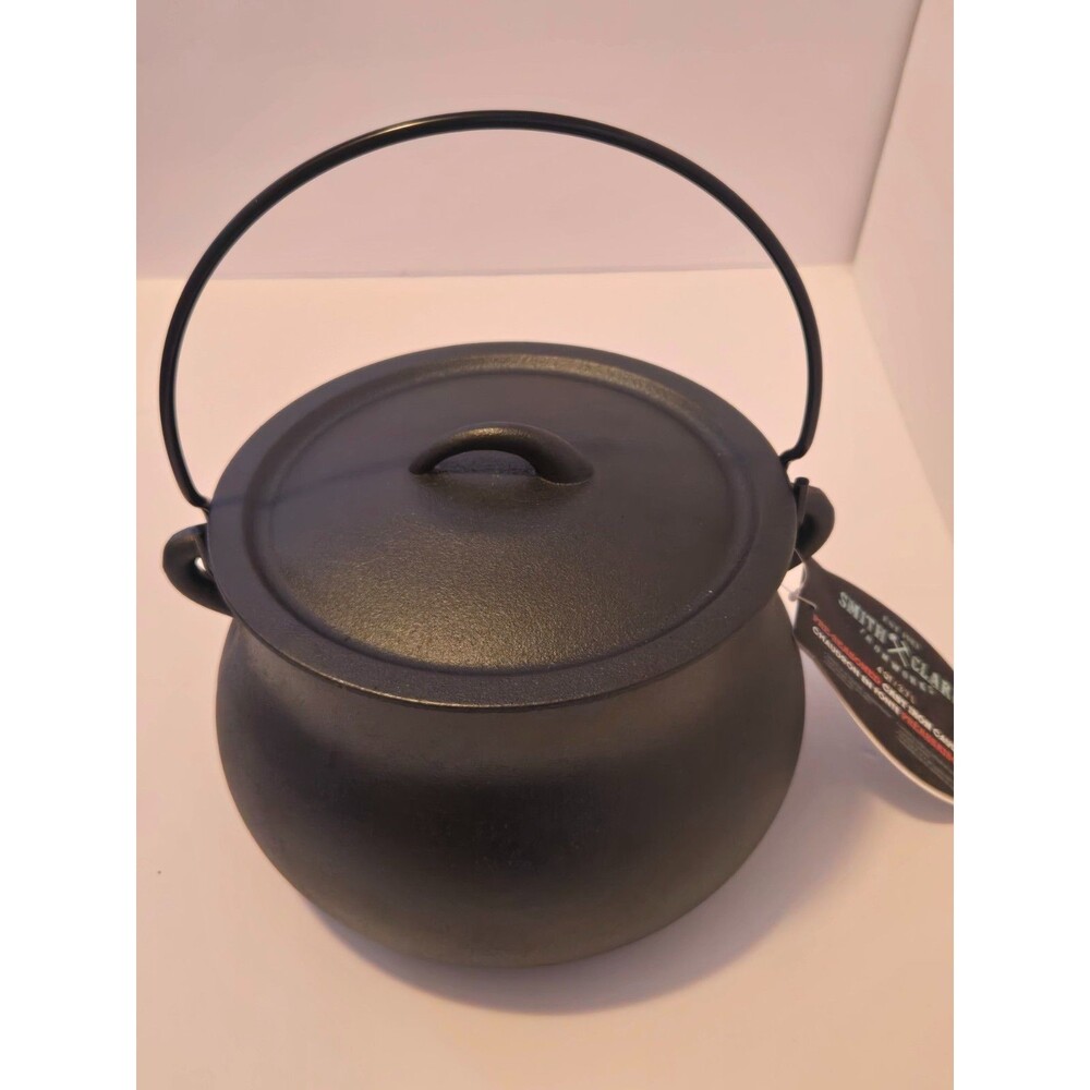 NWT Smith & Clark 4 Qt Cast Iron Cauldron Pot Handle Halloween Cook